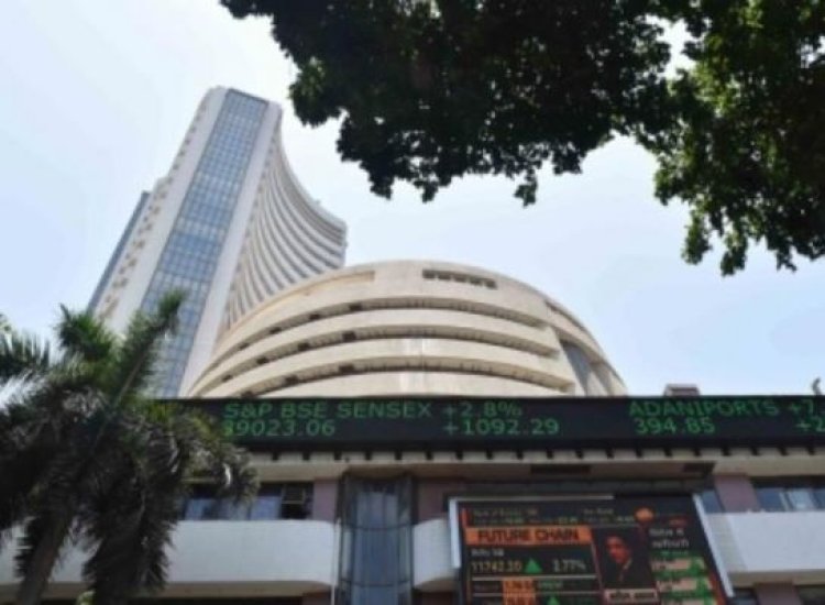 सपाट बंद हुआ बाजार, निफ्टी 22,500 के ऊपर