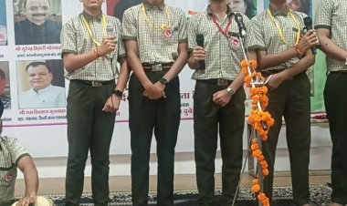 मिठी गोबिंदराम के छात्रों को 'प्रणाम' में दूसरा स्थान:'जय जन भारत जन मन अभिमत' गाकर हासिल की जीत