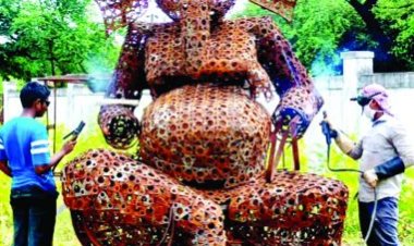 ग्यारह हजार नट बोल्ट लॉकिंग प्लेट वायसर से कलाकार ने बनाया गणेश