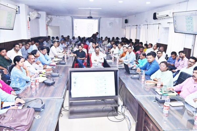 गिरदावरी सत्यापन जिम्मेदारी  व गंभीरता से करें- कलेक्टर