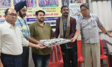 लायंस क्लब न्यू लेक सिटी भोपाल की भोजन सेवा:रेड क्रॉस चिकित्सालय में मरीजों और परिजनों को वितरित किया पौष्टिक भोजन