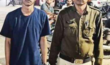 तलवार लहराते आरोपी गिरफ्तार