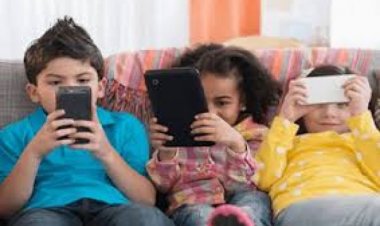ऑस्ट्रेलिया में बच्चों को सोशल मीडिया से दूर रखने के लिए संसद में विधेयक पेश