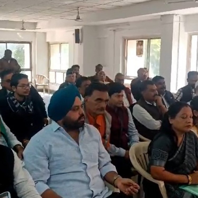 16 को विधानसभा का घेराव करेगी कांग्रेस:उपराष्ट्रपति के बयान पर कहा, माफ करो महामहिम-महाराज, किसानों के लाडले नहीं शिवराज