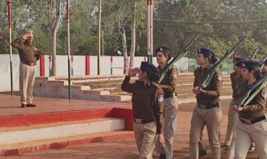 15 प्लाटून कर रहे गणतंत्र दिवस परेड की रिहर्सल:गुना में परेड ग्राउंड पर कलेक्टर फहराएंगे राष्ट्रीय ध्वज