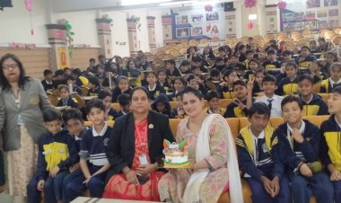 बच्चों को मिला विशेषज्ञों से सीखने का मौका:सेज इंटरनेशनल स्कूल में GST, केक बनाने और मिट्टी के बारे में दी जानकारी