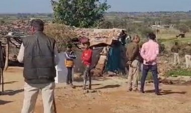 रंग पंचमी मेले से पहले हटाए जा रहे अवैध कब्जे:JCB से तोड़े मकान और नष्ट कर रहे फसलें, करीला में वन विभाग की कार्रवाई