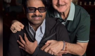 अनुपम खेर अपनी 544वीं फिल्म में प्रभास के साथ दिखेंगे, लेकर आ रहे ‘कमाल की कहानी’