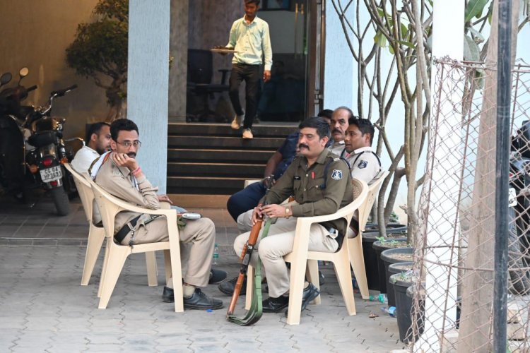 लागत से अधिक खर्च दिखाकर कर रहे थे इनकम टैक्स की चोरी, 37 करोड़ किए जमा