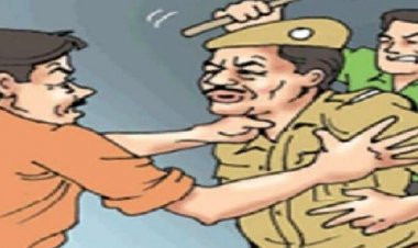 देर रात थाने के भीतर हुडदंगी,ASI से दुर्व्यवहार,फटी वर्दी,देखिए क्या है मामला!