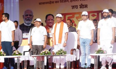 मुख्यमंत्री  विष्णु देव साय युवाओं के साथ ‘जय भीम पदयात्रा’ में हुए शामिल