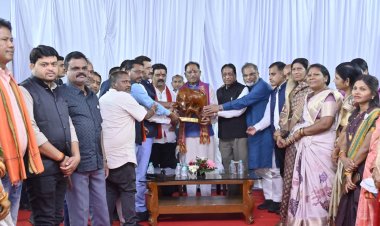 मुख्यमंत्री श्री साय से विभिन्न समाज के प्रतिनिधिमंडल ने की सौजन्य भेंट मांगों और समस्याओं से कराया अवगत