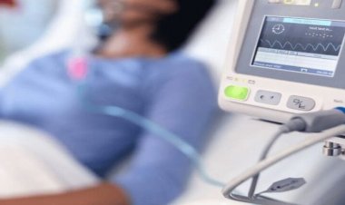 वेंटिलेटर पर लेटी एयर होस्टेस के साथ दुष्कर्म, बेहोशी की हालत में की गंदी हरकत