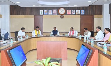 मुख्यमंत्री श्री विष्णु देव साय की अध्यक्षता में आज यहां मंत्रालय महानदी भवन में आयोजित कैबिनेट की बैठक में अनेक महत्वपूर्ण निर्णय लिए गए -