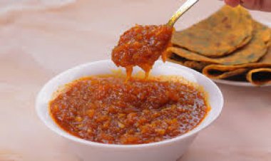 गर्मियों में बनाए कच्चे आम का छुंदा, टेस्ट के साथ ही संवार देगा चेहरे की रंगत