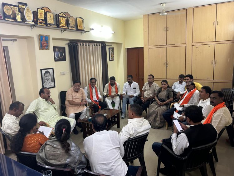 रायपुर शहर के सभी वार्डों में नियमित पेजयल आपूर्ति हो - सुनील सोनी पेयजल को लेकर दक्षिण विधायक सुनील सोनी ने ली बैठक