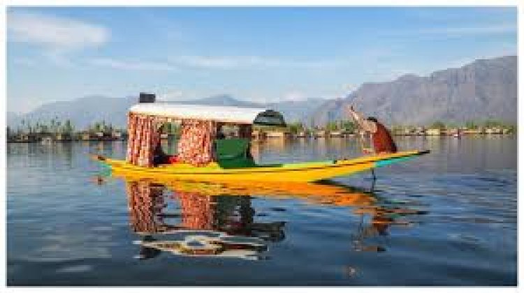 J-K के पहलगाम में आतंकी हमला हुआ, जिसमें पर्यटकों को निशाना बनाया गया है.