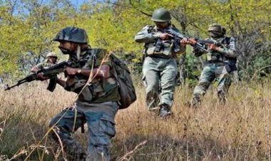 सुरक्षाबलों और नक्सलियों के बीच मुठभेड़, एक वर्दीधारी नक्सली ढेर, मौके से SLR और अन्य सामान बरामद