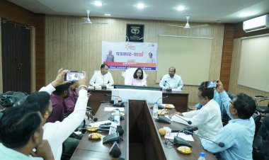 सुशासन तिहार को लेकर कलेक्टर ने ली पत्रकार वार्ता