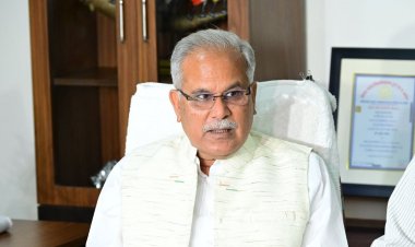 मुख्यमंत्री विष्णुदेव साय, गृहमंत्री विजय शर्मा अपने पदों से इस्तीफा दे भूपेश बघेल की पत्रकारों से चर्चा