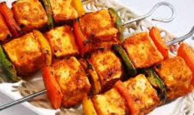 डिनर में बनाएं रेस्टोरेंट जैसा पनीर टिक्का, उंगलियां चाटते रह जाएंगे लोग, ऐसे झटपट करें तैयार
