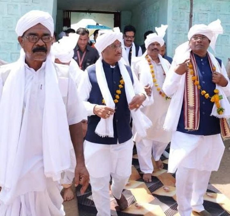 मुख्यमंत्री  विष्णुदेव साय ने मध्यप्रदेश के मंडला जिले में चौगान मढ़िया में पूजा-अर्चना की