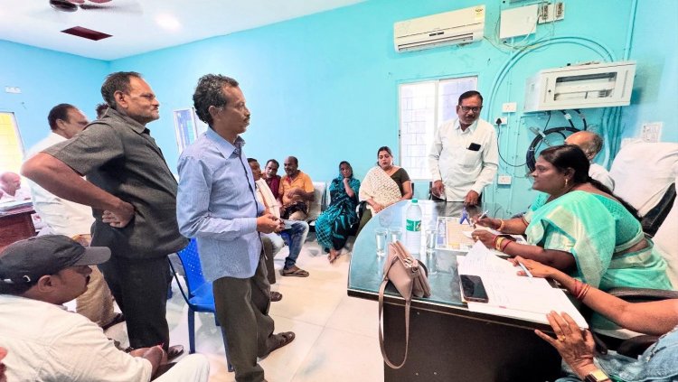 भंवरपुर में विधायक जन चौपाल का शुभारंभ...बिजली,पानी सहित कई समस्याओं के निराकरण के लिए ग्रामीणों ने विधायक चातुरी नंद से लगाई गुहार