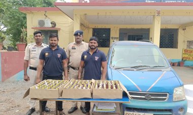 चारपहिया वाहन में अवैध रूप से शराब परिवहन करते 02 आरोपी गिरफ्तार