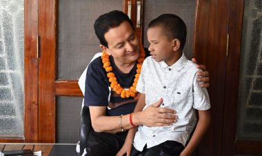 विधायक डॉ संपत अग्रवाल ने हिमांशु को दिया मार्गदर्शन, कहा-हर संभव सहयोग मिलेगा