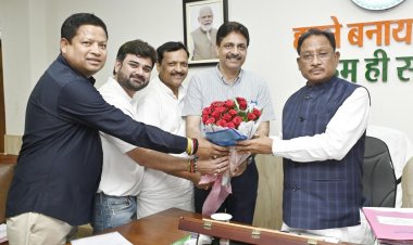 मुख्यमंत्री श्री साय से छत्तीसगढ़ ओलम्पिक संघ के पदाधिकारियों ने की सौजन्य मुलाकात,ओलम्पिक दिवस आयोजन हेतु किया आमंत्रित