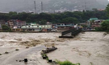 मानसून का कहर: गुजरात में मूसलधार बारिश, हिमाचल, उत्तराखंड में बादल फटा; जानिए आपके राज्य में कैसा रहेगा मौसम