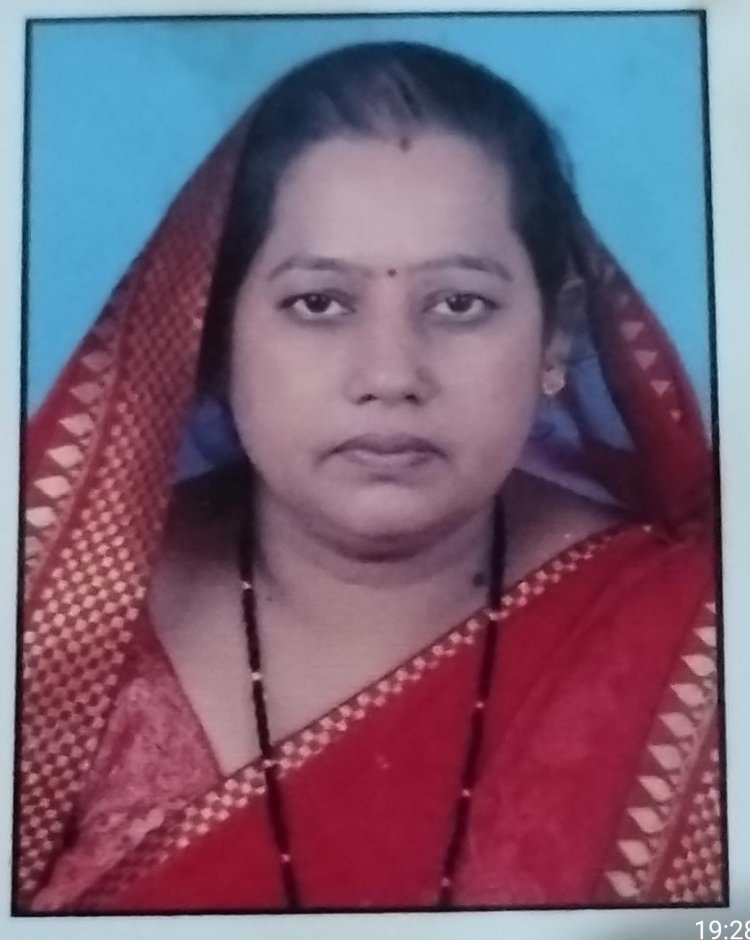 नायब तहसीलदार विपिन बिहारी पटेल तिल्दा नेवरा को बर्खास्त करने राजभवन घेराव की महिला किसान द्वारा चेतावनी