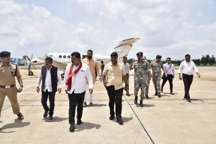 उप मुख्यमंत्री विजय शर्मा और वन मंत्री  केदार कश्यप का एयरपोर्ट में किया गया आत्मीय स्वागत