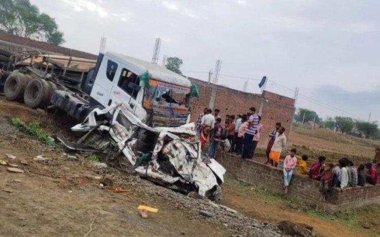 BIG ACCIDENT : टैंकर और कार की जोरदार भिड़ंत, एक ही परिवार के 9 लोगों की मौत