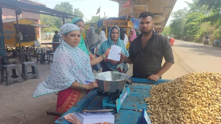 गन्दगी फैलाने और सिंगल यूज प्लास्टिक मिलने पर 13 दुकानों से 3100 रूपये जुर्माना वसूला