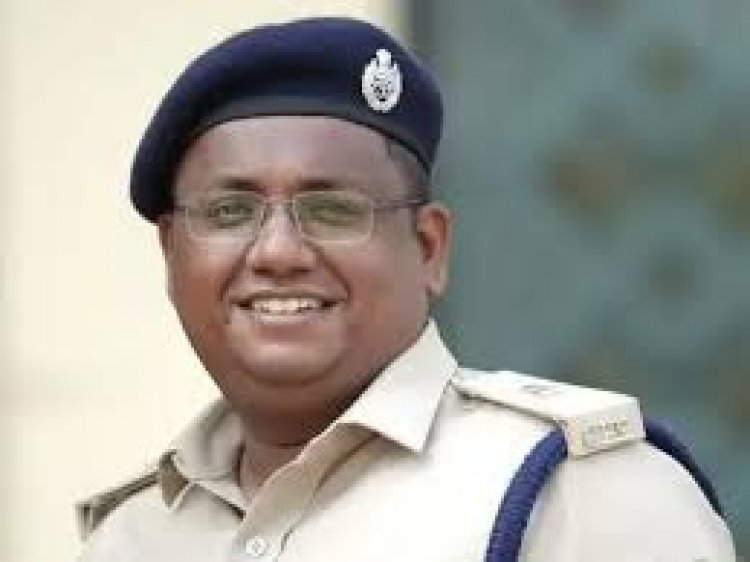 शहीद एएसपी आकाश राव गिरपुंजे को CM साय ने श्रद्धांजलि दी। X पोस्ट में सीएम ने लिखा