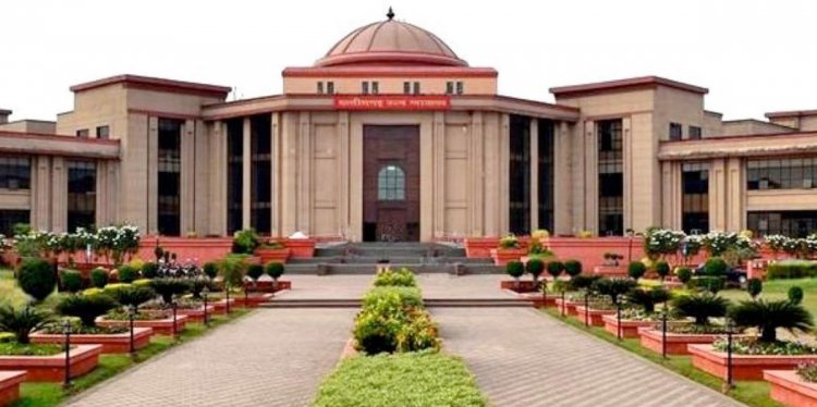 हाई कोर्ट का फैसला, अविवाहित दत्तक पुत्री की संपत्ति पर दत्तक पिता को नहीं है कानूनी अधिकार, याचिका हुई खारिज…