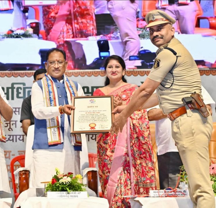 बाल अधिकारों के प्रति जागरूकता लाने एवं विश्वविद्यालयों में बाल अधिकार संरक्षण कानूनों की जानकारी हेतु हैं सार्थक और रक्षक अभियान - डॉ. वर्णिका शर्मा