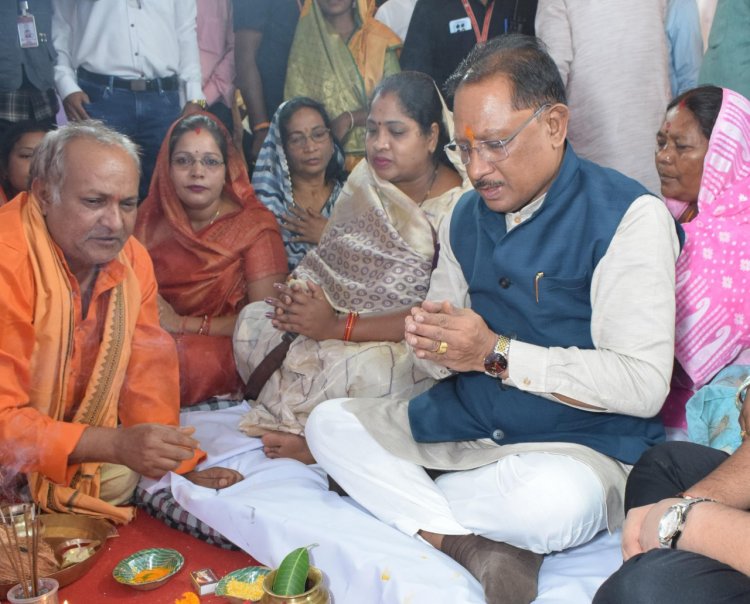 मुख्यमंत्री  विष्णुदेव साय ने दुलदुला में 3 करोड़ से अधिक के विकास कार्यों का किया लोकार्पण व भूमिपूजन