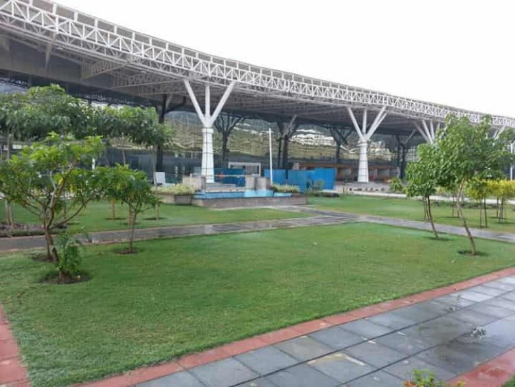 माना एयरपोर्ट में ऑटोमेटेड पार्किंग शुरू, फास्ट टैग की तरह कट जाएगा शुल्क