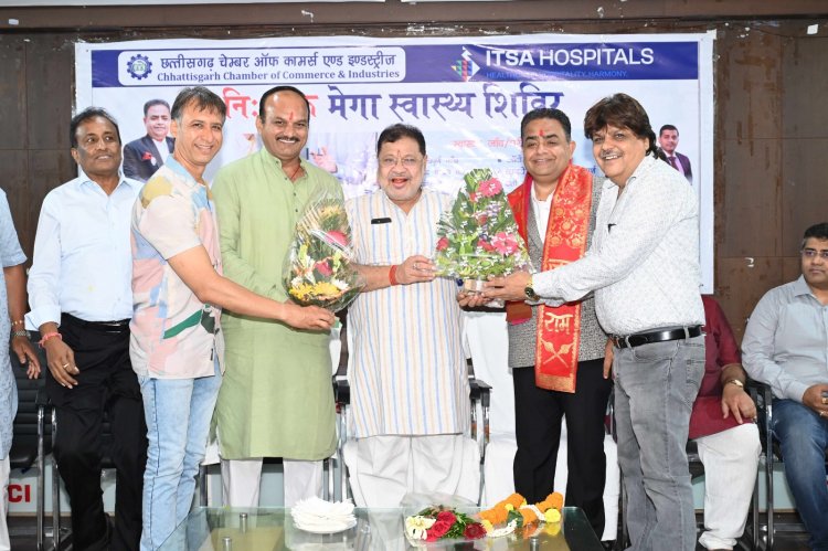 चेंबर भवन में व्यापारियों ने हर्षोल्लास के साथ मनाया चेंबर अध्यक्ष सतीश थौरानी का जन्मदिन