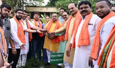 "हर व्यक्ति एक पौधे को अपना संतान मानकर उसकी देखभाल करे।: उत्तर विधायक  मिश्रा