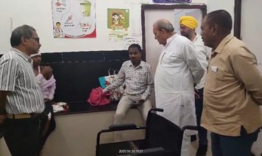 हादसे के दौरान मौके पर मौजूद अभनपुर के पूर्व विधायक धनेन्द्र साहू ने तत्काल मानवता का परिचय देते हुए अपनी गाड़ी से उतरकर घायलों की मदद की।