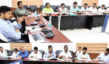 राजस्व अधिकारियों की बैठक में कृषक पंजीयन की स्थिति की समीक्षा की और दिए आवश्यक दिशा-निर्देश