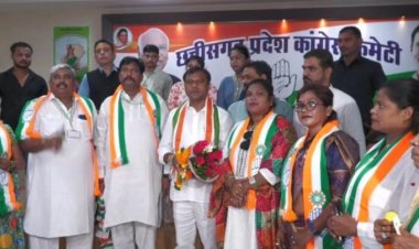 छत्तीसगढ़ में शिव सेना को बड़ा झटका,महिला विंग ने अपने समर्थको के साथ थामा कांग्रेस पार्टी हाथ