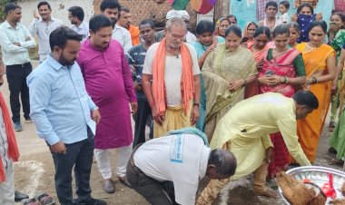 नगर निगम जोन 8 के वार्ड 70 के डिपरापारा में नवीन सार्वजनिक सुलभ शौचालय का लोकार्पण जोन 8 अध्यक्ष प्रीतम सिंह ठाकुर, वार्ड 70 पार्षद अर्जुन यादव ने किया