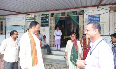 स्वास्थ्य मंत्री  श्याम बिहारी जायसवाल ने प्राथमिक स्वास्थ्य केंद्र बंजारीडाड का किया आकस्मिक निरीक्षण