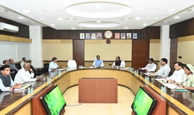 क्रिकेट अकादमी की स्थापना के लिए 7.96 एकड़ भूमि आबंटित किये जाने के प्रस्ताव को स्वीकृति दी गई। 