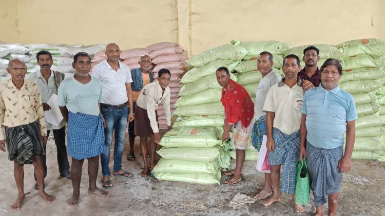 जिले के कुल 69 सहकारी समितियों के माध्यम से अग्रिम भण्डारण कर किया जा रहा खाद वितरण