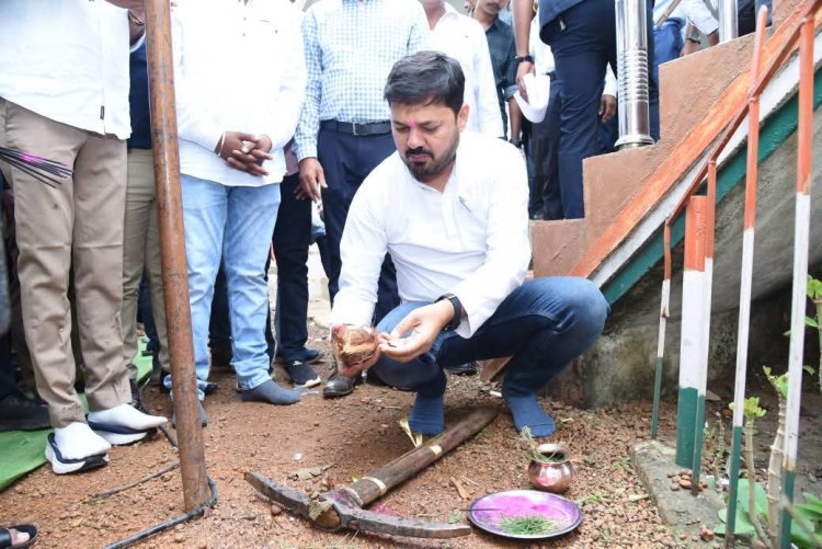 बरसात में विकास कार्यों कि बौछार  विधायक अनुज ने किया ग्राम रायखेड़ा के विकास कार्यों का भूमिपूजन व लोकार्पण